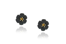 Load image into Gallery viewer, Style Floral Earrings
